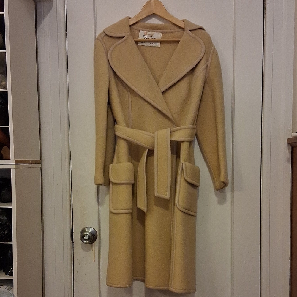 Chic 70th Vintage Beige Belted Pea Wool Coat by Tygier France unlined S like new